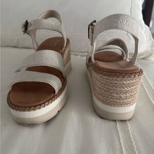 Toms Cream Espadrille Shoes with Modern Design